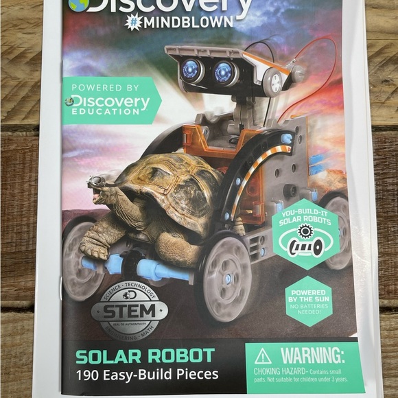 Discovery Mindblown 12 in 1 Solar Robot STEM 190 Piece Science Tech Creation Kit - Picture 11 of 13